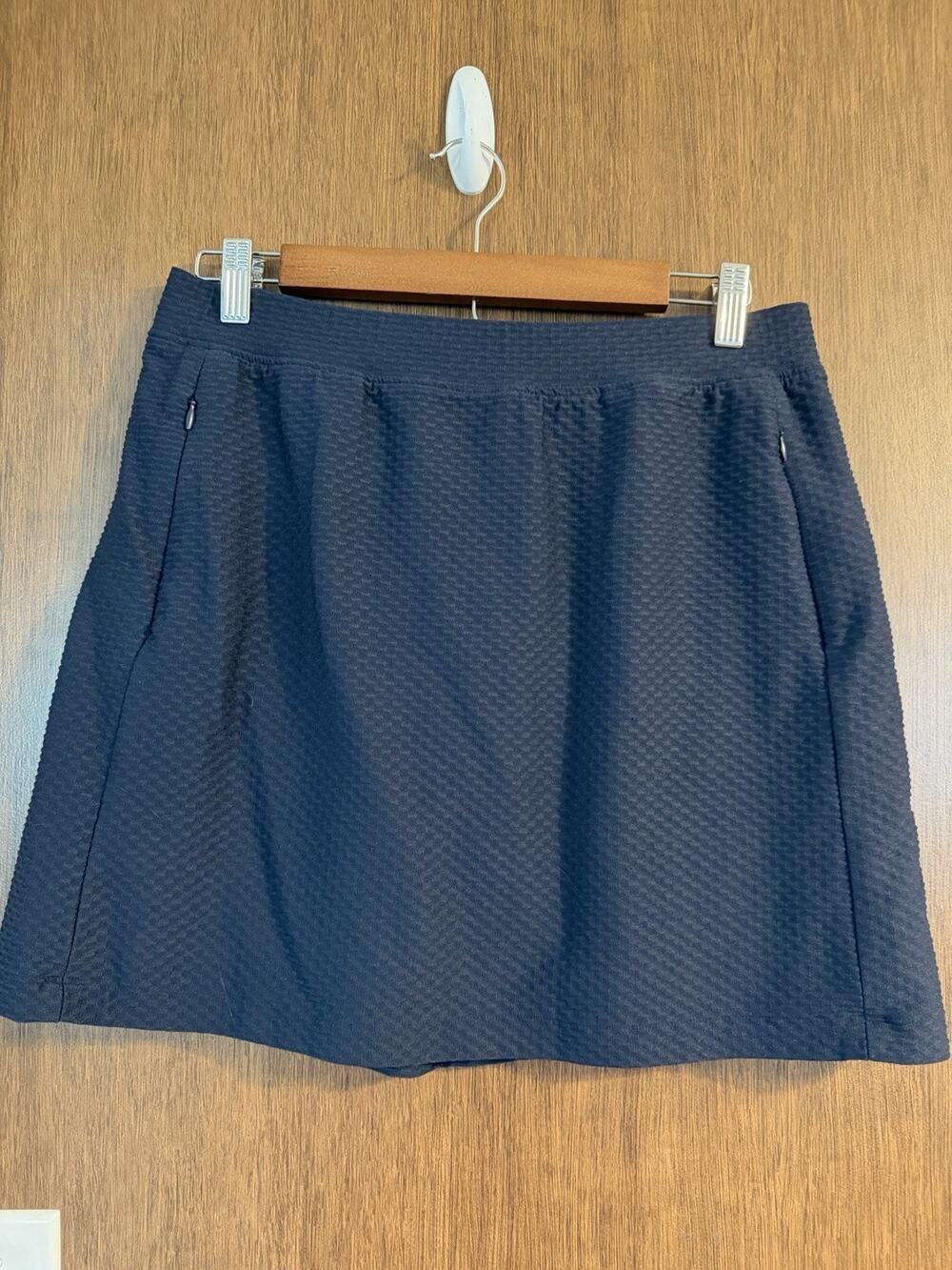Tail Activewear Elevation textured performance skort Navy sz Med pickleball golf